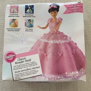 Unused Wilton Classic Wonder Mold